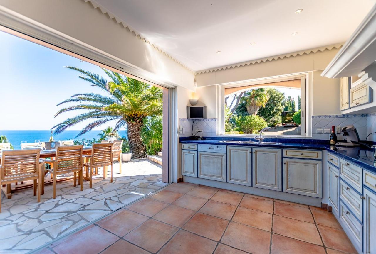 Superbe Villa, Incroyable Vue Mer, Piscine Chauffee, Climatisee Sainte-Maxime Kültér fotó