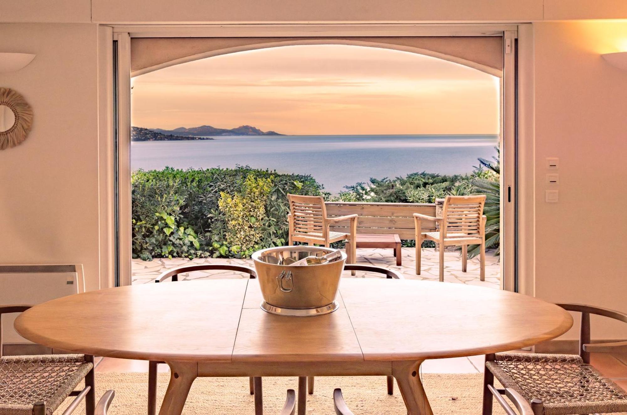 Superbe Villa, Incroyable Vue Mer, Piscine Chauffee, Climatisee Sainte-Maxime Kültér fotó